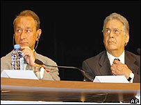 Prefeito de Paris, Bertrand Delanoe, ao lado de FHC