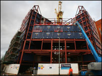 利用金属集装箱建造预制旅馆