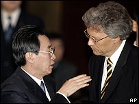 معاون وزیر خارجه چین و سفیر روسیه در پکن 