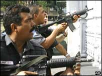 Policiais no Rio de Janeiro