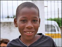 Tiago acha que "criança não deve ficar à toa"