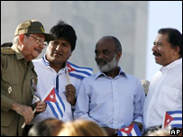 Raul Castro, ağabeyinin doğum günü kutlamalarında