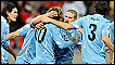 El equipo uruguayo celebra un gol