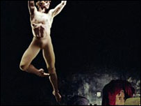 Кадр із одного з відеофільмів Сем Тейлор-Вуд, контроверсійної англійської мисткині