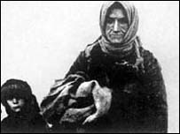 Українська селянка з дитиною