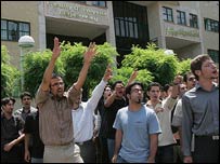 دانشجويان ايرانی (عکس از آرشيو) 