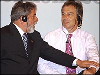 Lula e Blair durante encontro em Londres