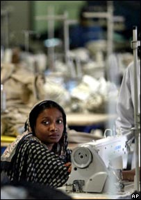 Costureira em Bangladesh