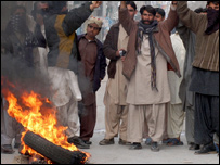 دو قوم پرستوں کی گرفتاری کے خلاف پسنی میں احتجاج