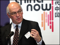 “时代中国”的行政总监姚世敏（Simon Heale）