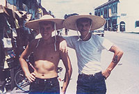 Efo cyfaill yn Penang, Malaysia