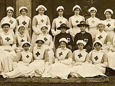 Nyrsus o'r Rhyfel Byd Cyntaf - llun o Amgueddfa Mynwy