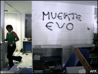 Protestos em Santa Cruz de la Sierra. Foto: AFP