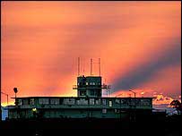 گوانتانومو میں زیر حراست لوگ