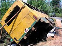 बस में बम विस्फ़ोट