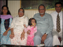 وی اے آسیانی اور ان کا خاندان