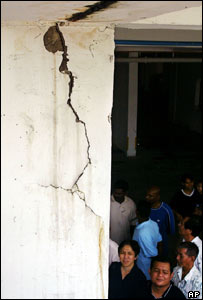 Parede rachada na Malásia