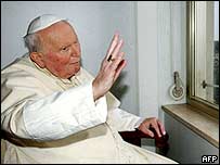 O papa João Paulo 2º, que morreu em 2005, está sendo beatificado