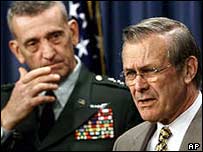 امریکی وزیر دفاع ڈانلڈ رمزفلڈ