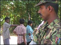 STF and LTTE working together in Kalmunai (pix by Elmo Fernando)