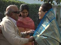 Karunanidhi with Congress Sonia Gandhi 
