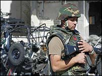 Soldado italiano após atentado em Nassiria