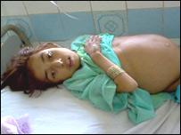 ماشومه د خاورې خوړولو وروسته په روغتون کې