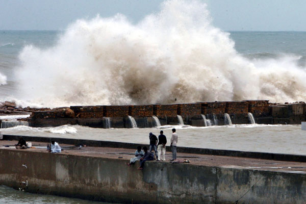 یمین طوفان سے تباہی