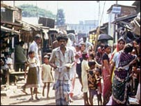 बांग्लादेश में क़रीब तीन लाख बिहारी शरणार्थी हैं