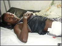 combatente em hospital