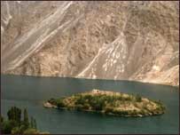 سدپارہ جھیل