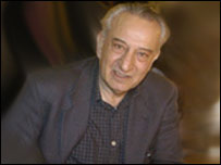 اکبر اعتماد، اولین رئیس سازمان انرژی اتمی ایران