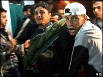 ग़ज़ा बना निशाना