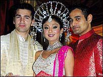 साथी कलाकारों के साथ शिल्पा