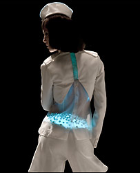 王在实的发光时装