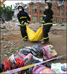 Nhân viên cứu hộ tại Hán Vương