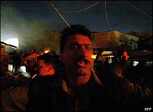 विस्फोट आधी रात से क़रीब दो घंटे पहले हुआ