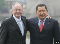 O prefeito de Londres, Ken Livingstone, com o presidente Hugo Chávez