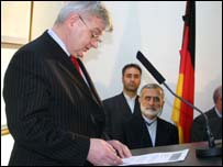 خرازی و فيشر در مراسم افتتاح ساختمان جديد سفارت ايران