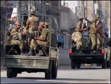 قوات باكستانية