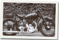 Motor Beic a oedd buddudgol yng Nghwrdd Bach Lledrod