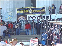 تظاهرات ضد جنگ در آمريکا