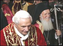 O papa Bento 16 e Bartolomeu 1º