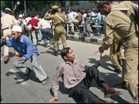 कश्मीर में प्रदर्शन (फ़ाइल फ़ोटो)