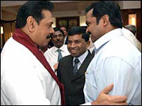 President with Karuna, MP (R) and CM Pillayan (C) - photo: Chandana Perera