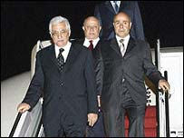 O presidente da Autoridade Palestina, Mahmoud Abbas, desembarca em Washington