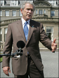 امریکی صدر بُش اور فرانس کے صدر شیراک