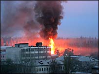 Một trung tâm thương mại Trung Quốc và sòng bạc ở Biszkek bị đốt cháy