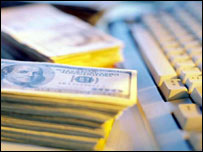 纸币与电脑键盘