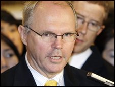 Ông Christopher Hill theo dự kiến sẽ đề xuất thỏa hiệp 